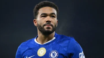 ريس جيمس يجدد ارتباطه بعقد طويل الأمد مع نادي تشيلسي الإنجليزي